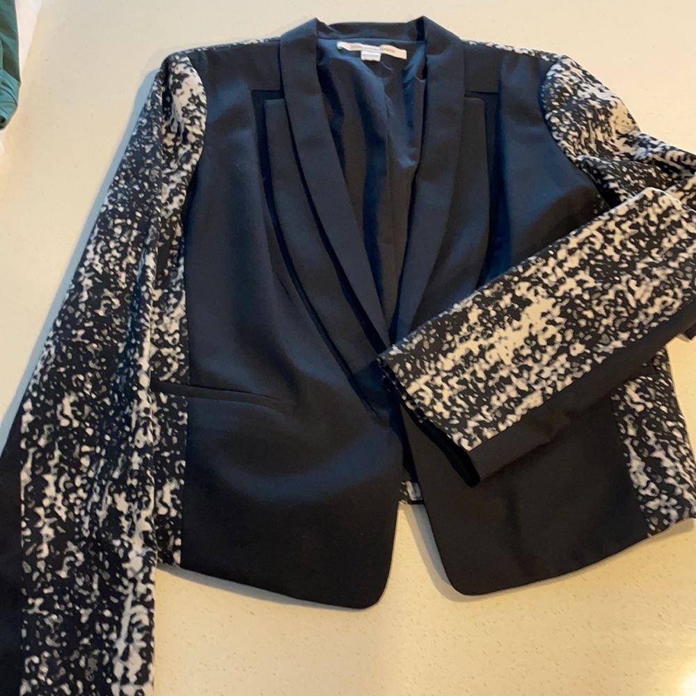 NWOT Diane von Furstenberg black, silver ansd white speckled blazer